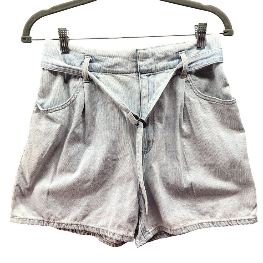 Uniqlo High Waisted Wide Leg Belted Denim Shorts Womens 25 Light Wash Blue